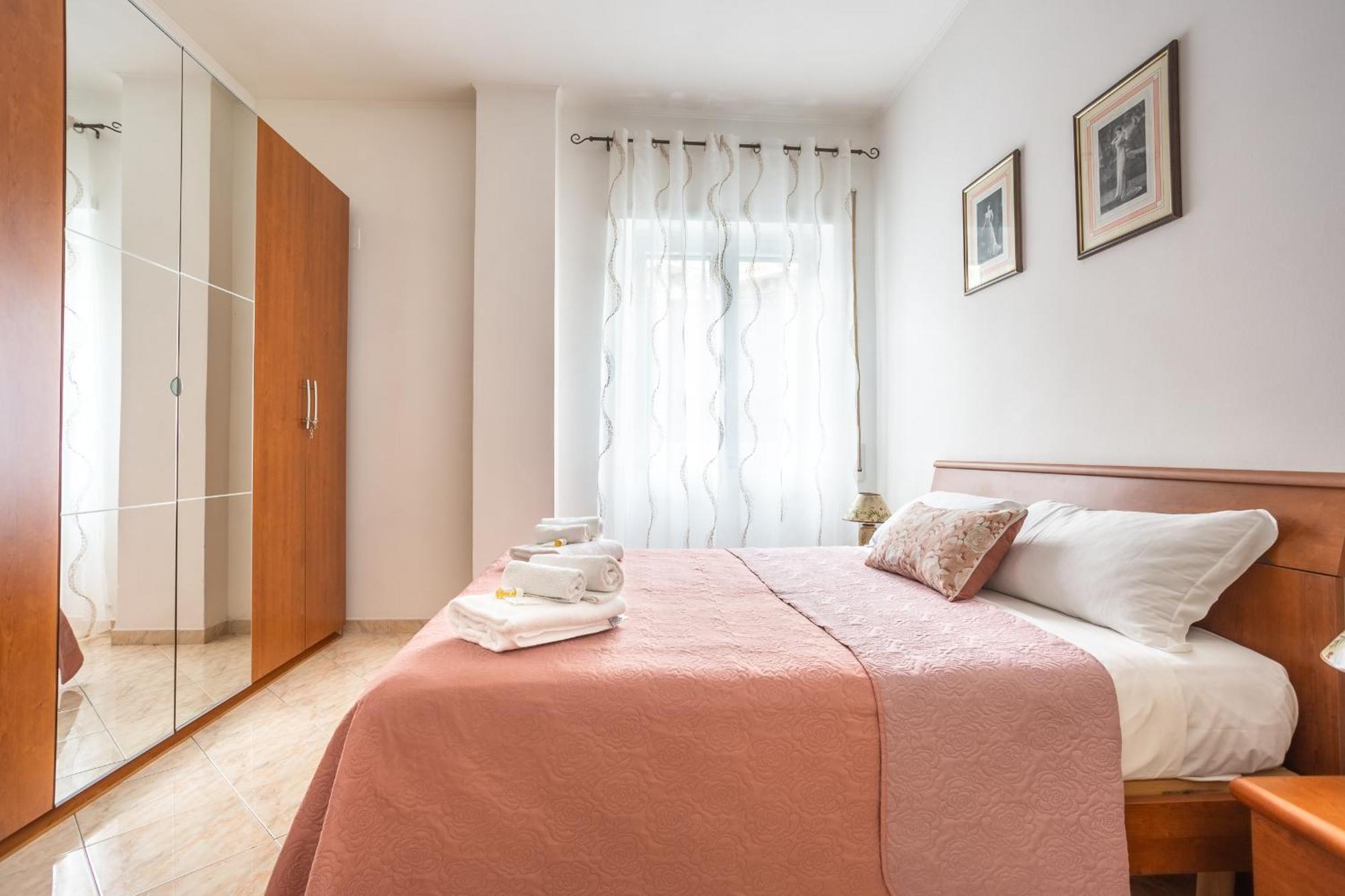 Portside Aparthotel Róma Kültér fotó